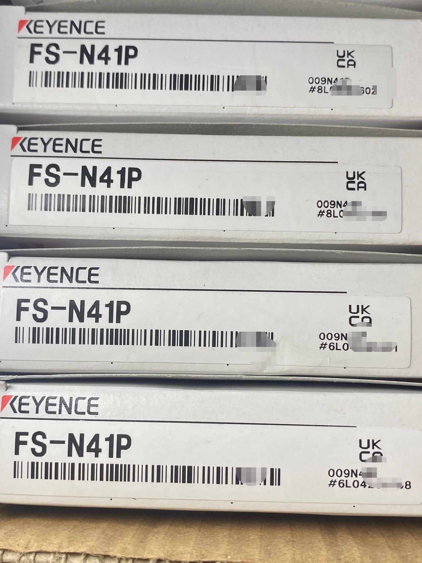 基恩士FS-N41P，全新正品码盒一致。