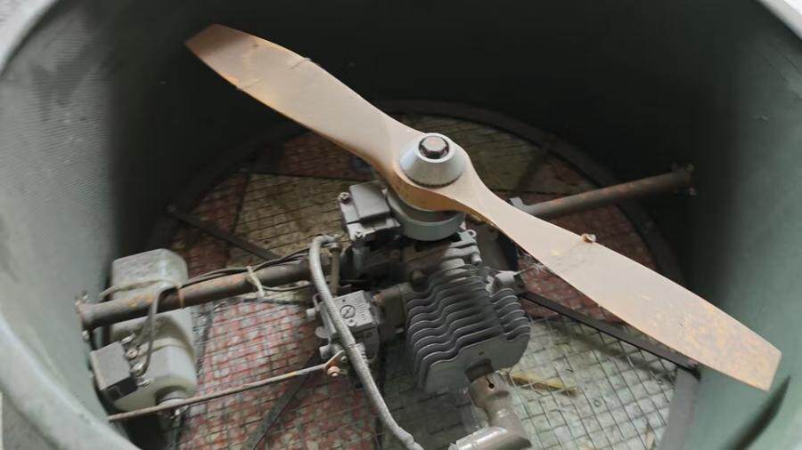 4月20日北京【京械5611】单位淘汰报废处置航模螺旋桨发动机一套网络拍卖公告