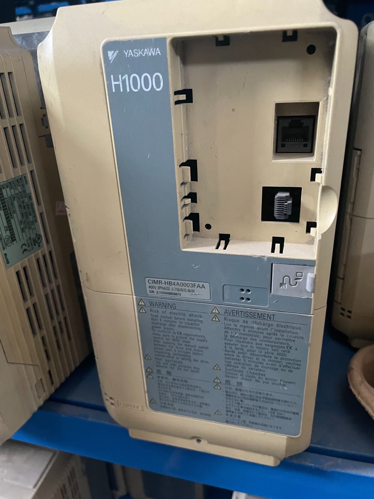 安川 H1000 变频器