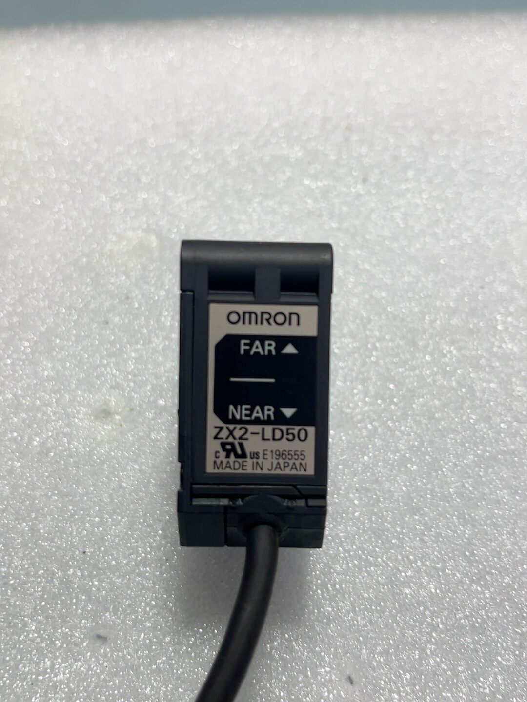 欧姆龙激光传感器ZX2-LD50，日本制造，成色如图，功能正