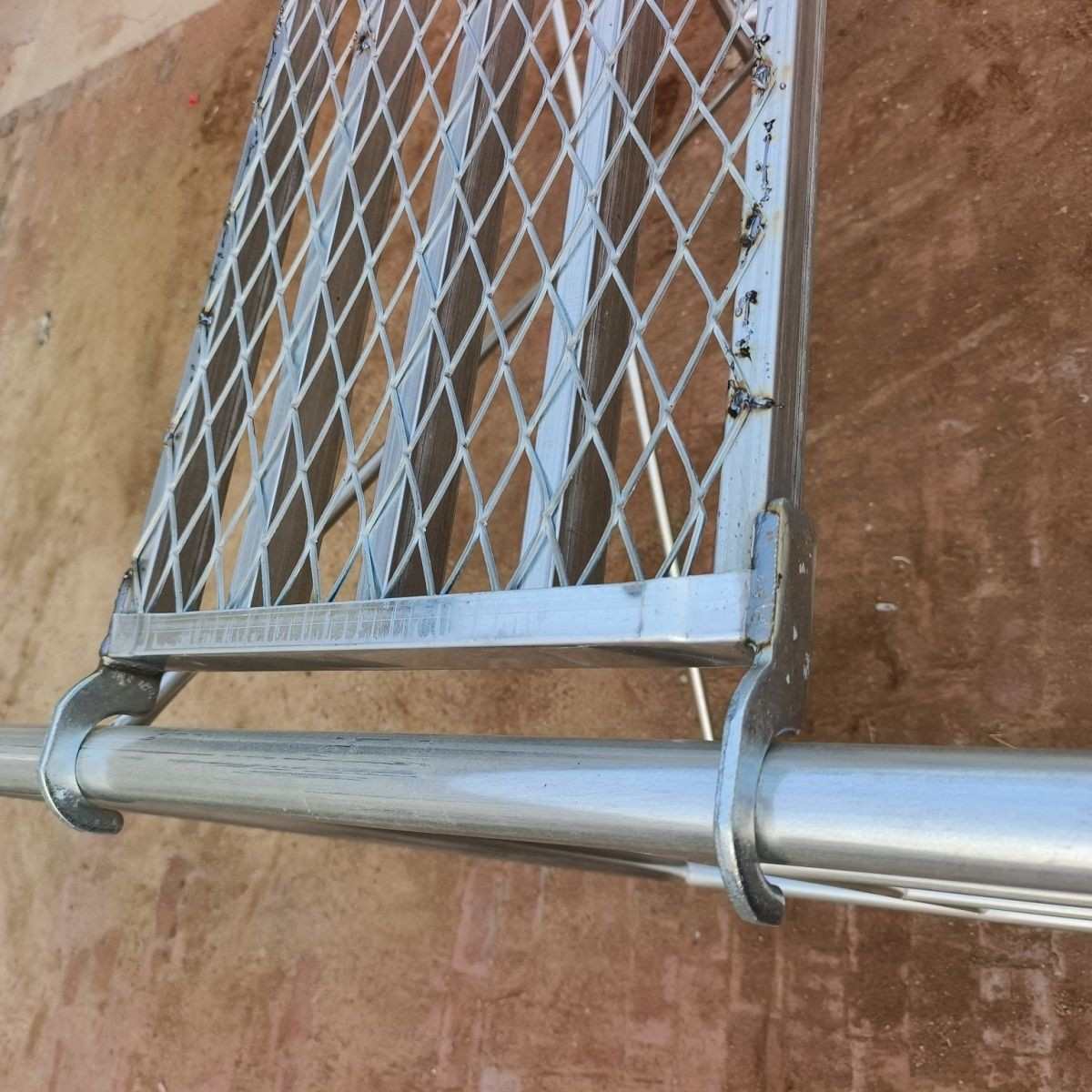 工地外架脚手架踏板冲孔移动脚手架建筑方管镀锌踏板机器人焊接