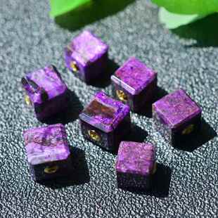 天然老料紫红丝绒料皇家紫舒俱来方糖魔方吊坠锁骨链18K金镶嵌女