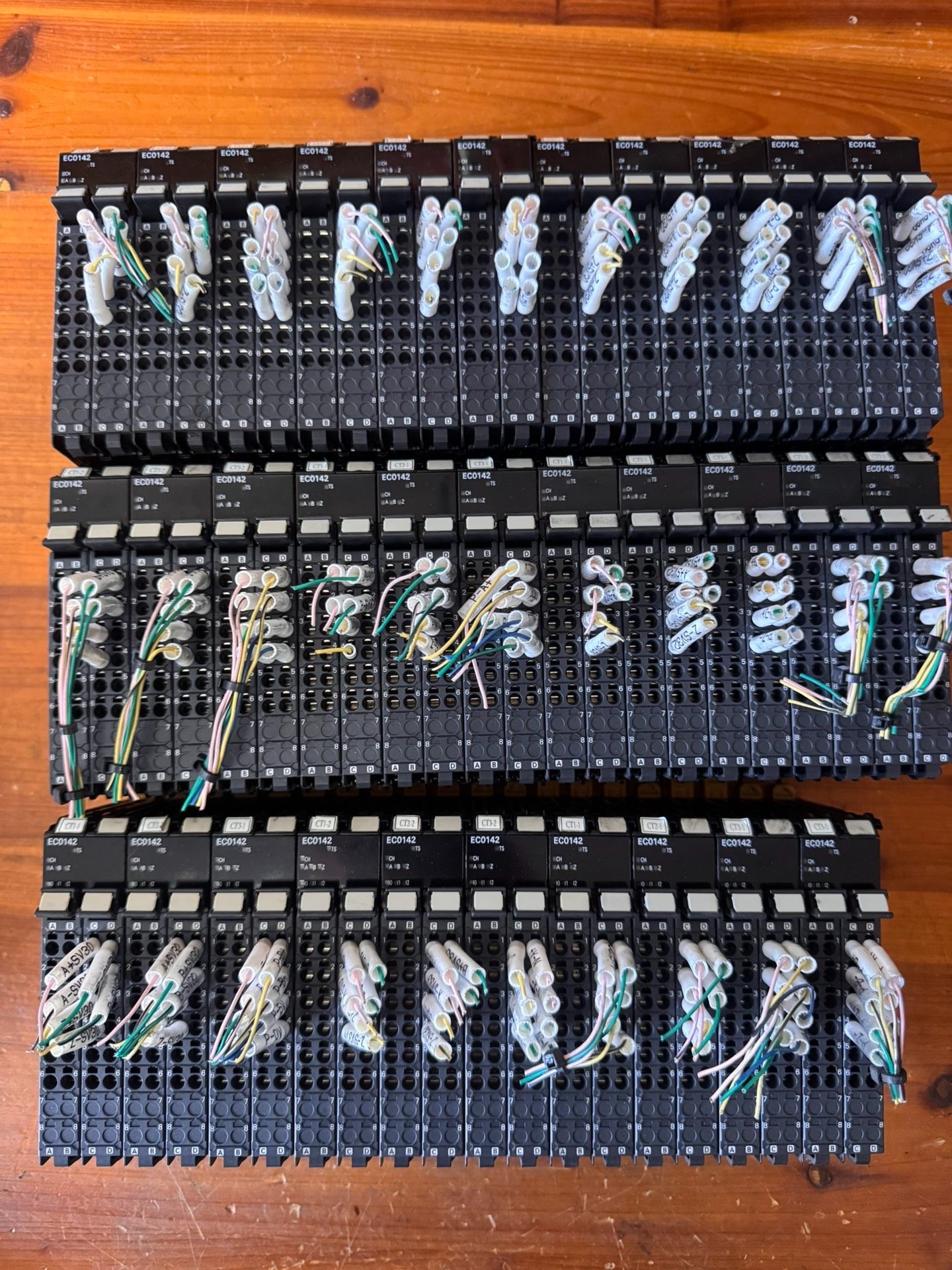 15年欧姆龙plc ，NX-EC0142，成色漂亮，功能包好