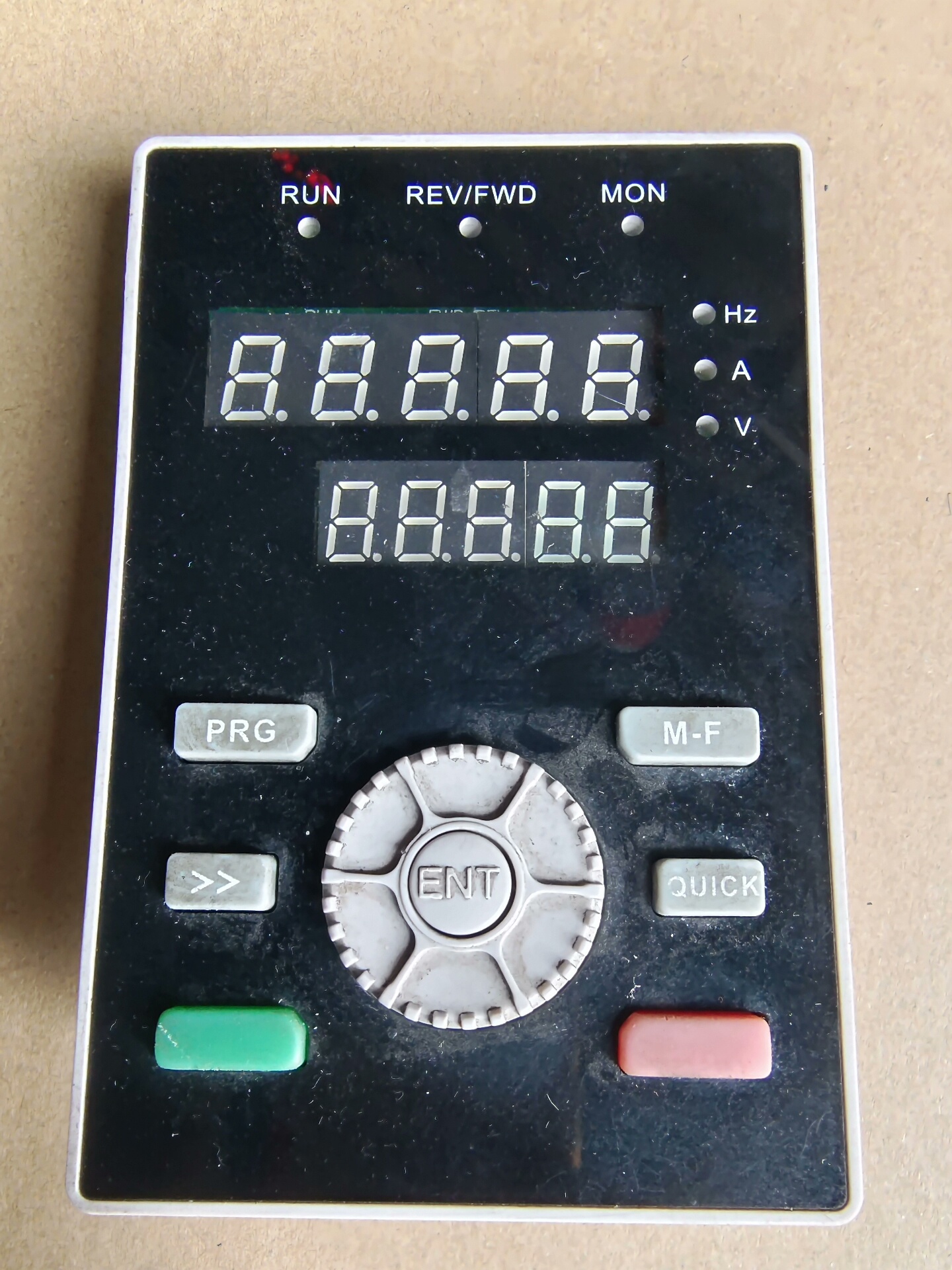 易驱变频器面板。GT200。二手拆机功能包好成色如图。