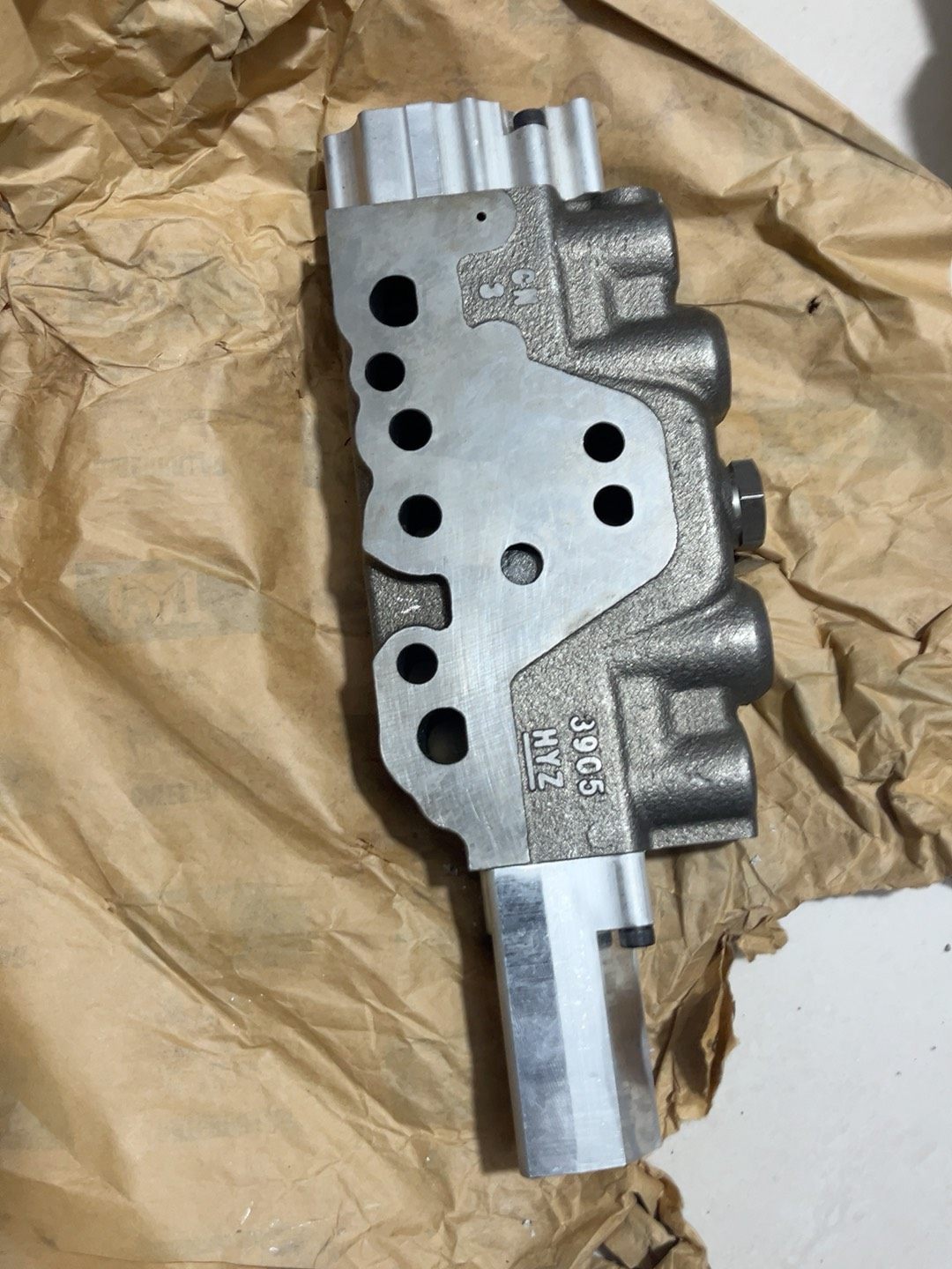 卡特305.5，306E2铲斗中臂阀快，原装全新421-54