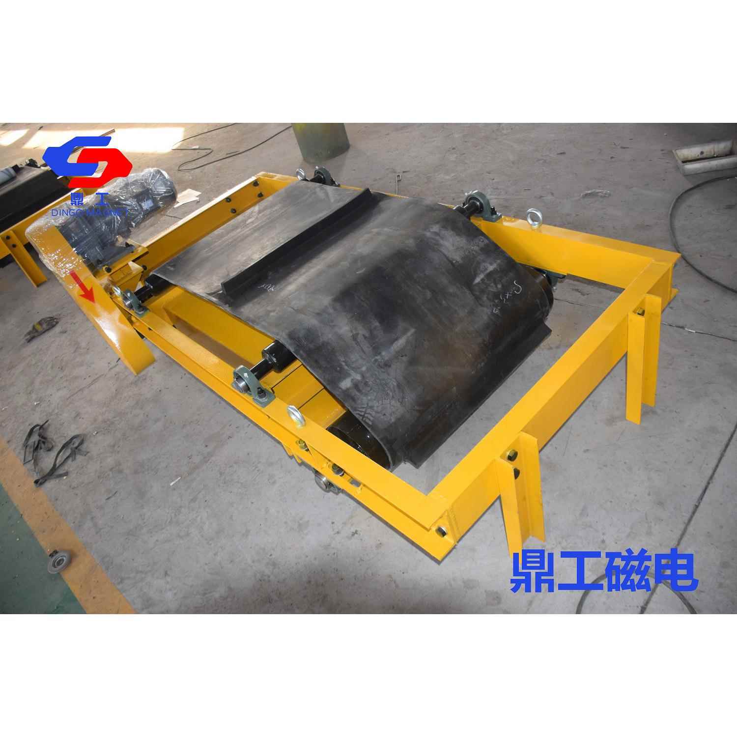 山东鼎工供应自卸式永磁除铁器自动纠偏皮带皮带除铁器