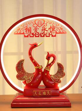 结婚台灯卧室婚房床头灯创意火烈鸟送新娘礼物长明灯陪嫁灯一对
