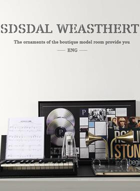 音乐主题装饰摆饰道具黑胶唱片乐谱摆件样板房书架书桌组合装饰品