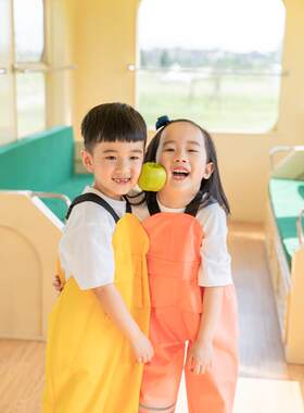大橙籽防水全身幼儿园男女学生两件套雨衣背带裤雨裤安吉游戏服