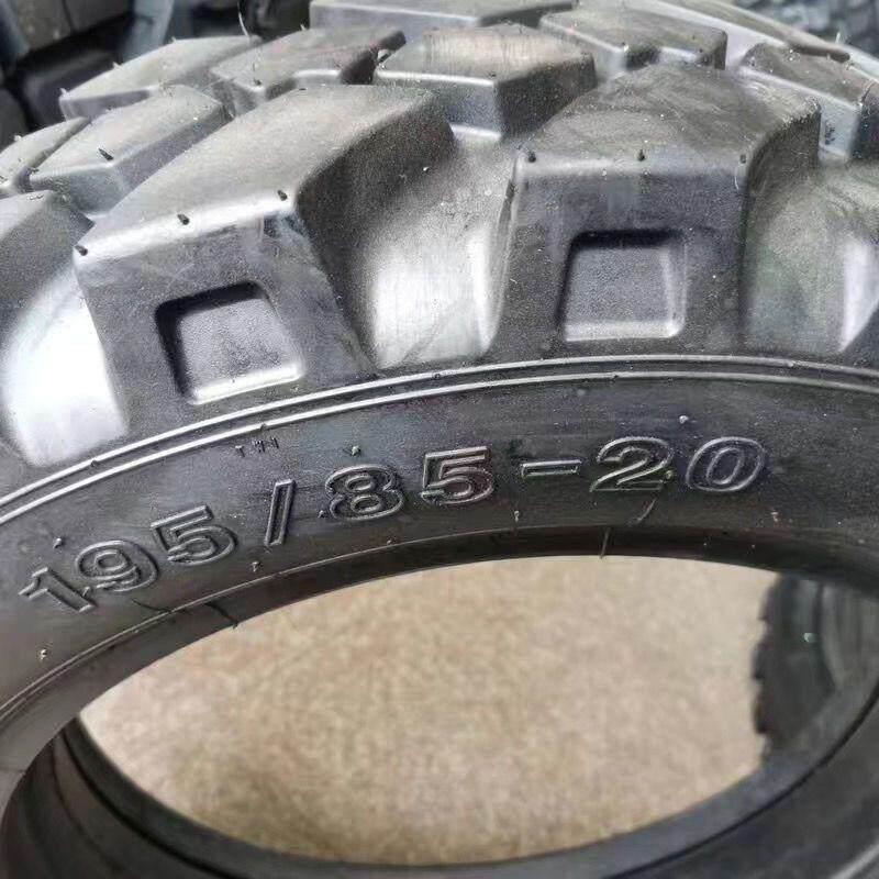 195/85-20轮挖轮胎 B75/C80新源轮式挖掘机轮胎16层大块新源重工
