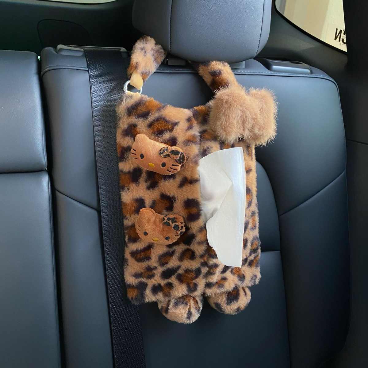 厂家直销创意可爱豹纹猫咪车载纸巾盒2024新款抽纸盒汽车内车用纸