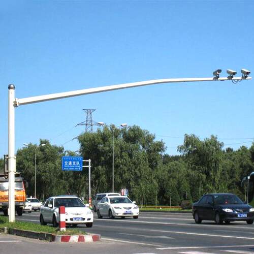 挑臂双臂道路监控杆6米道路监控杆八角监控杆件防风耐用