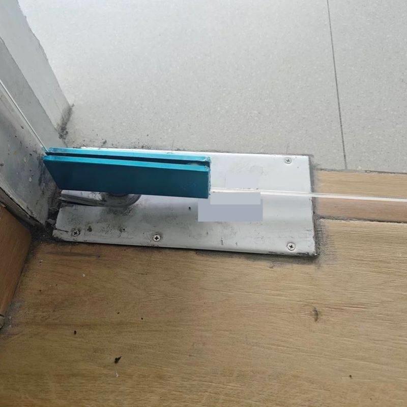 地弹簧门夹顶头夹子曲字夹顶夹一字夹无框玻璃门配件通用玻璃门夹图片