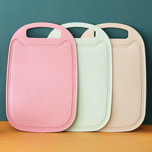 Rectangular plastic cutting board for home kitchen use, suit