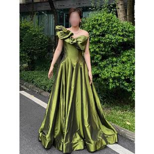 法式晚礼服女高级感轻奢小众绿色缎面声乐艺考美声独唱主持人演出