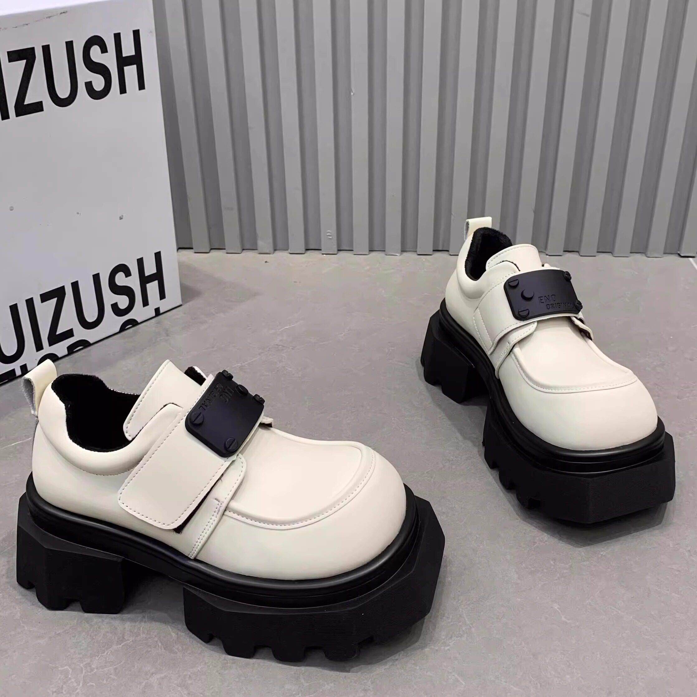 香港真皮厚底白色乐福鞋女秋冬2025新款内增高松糕单鞋英伦小皮鞋