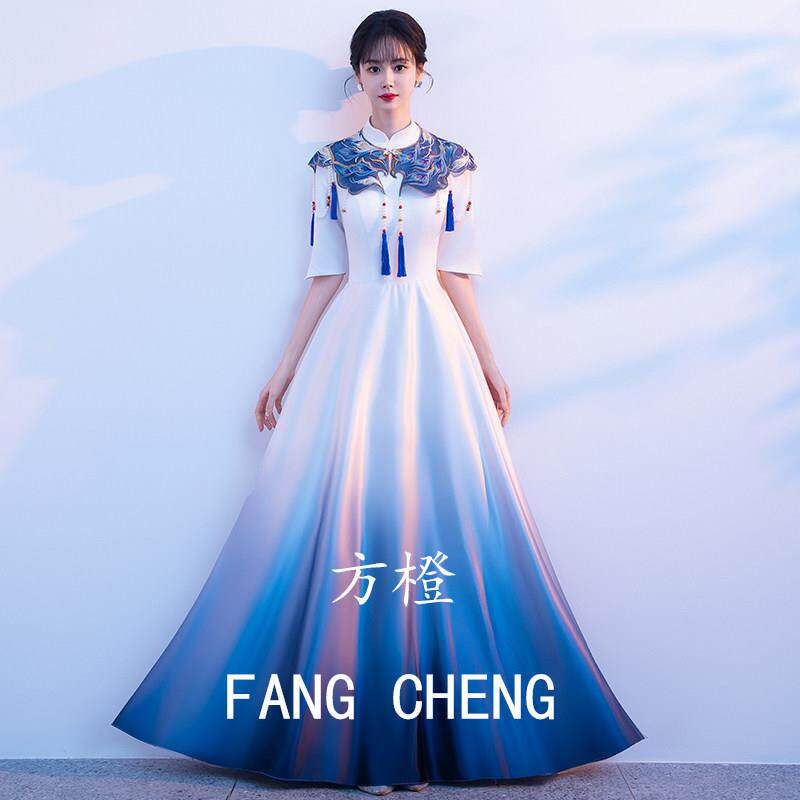 大合唱团演出服女长裙2026新款修身中国风白色主持人古筝演奏礼服