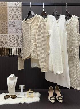 样板间衣帽间软装饰品小香风衣服女士衣柜卧室洋装项炼摆件组合