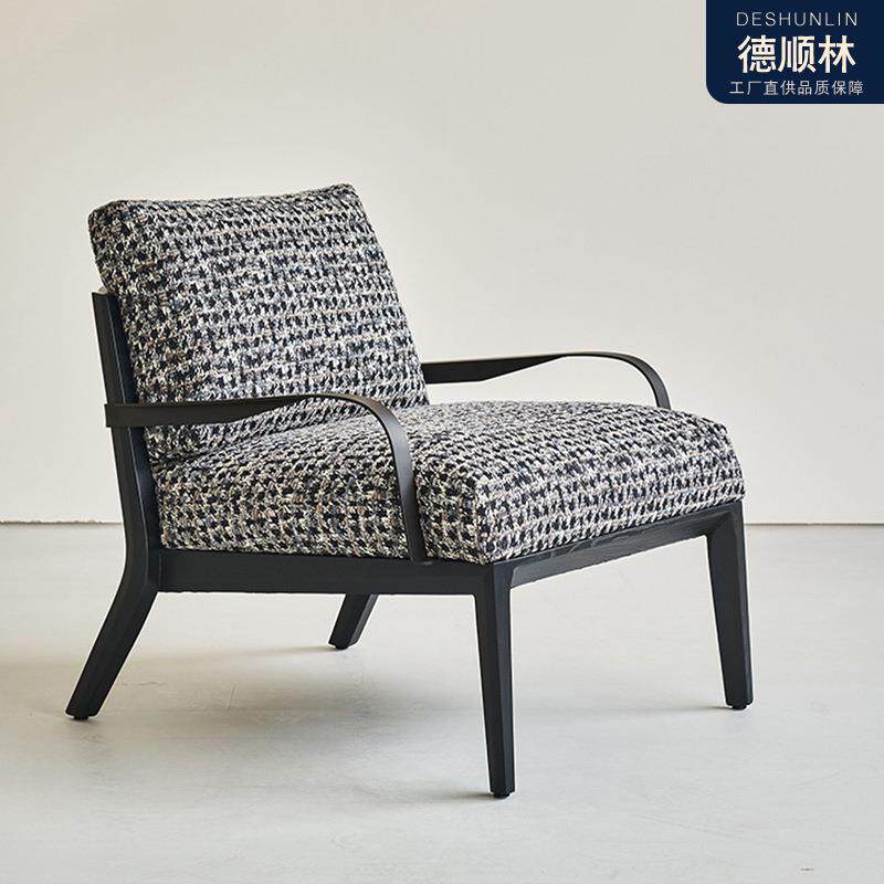 意式轻奢单人沙发椅客厅休闲椅卧室阳台亚麻布艺极简设计师实木椅