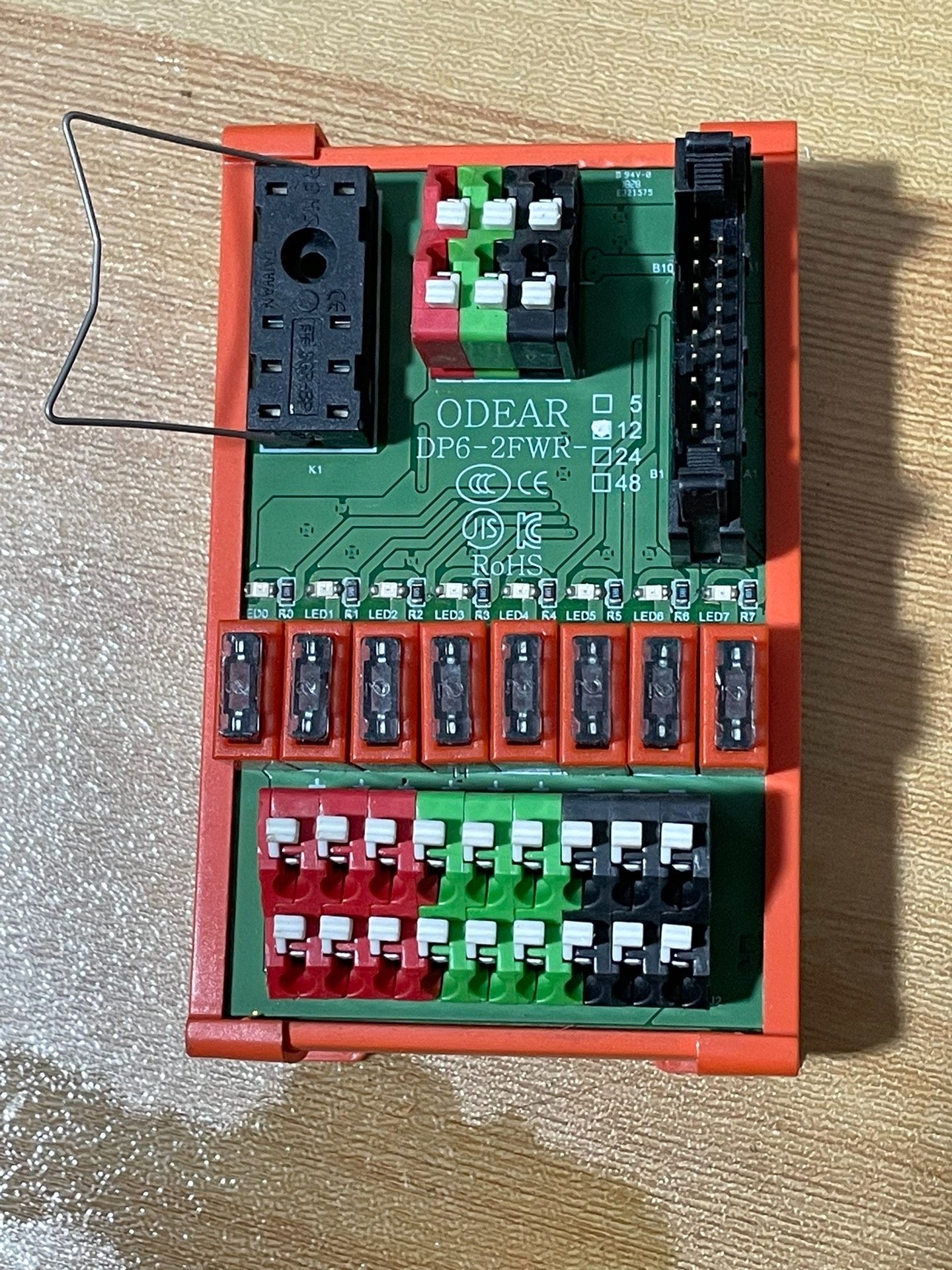 台湾ODEAR欧迪尔接线模块 DP6-2FWR 实物拍摄，拆