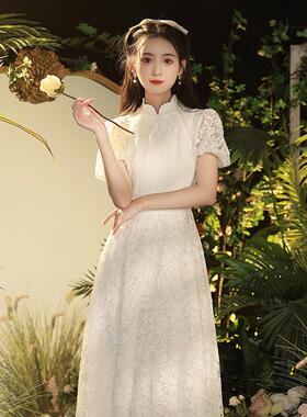 白色订婚宴晚礼服裙高端轻奢复古领证登记新中式新娘敬酒服高级感