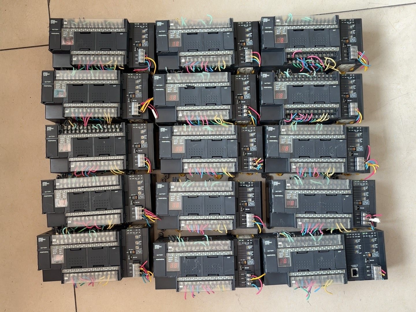 欧姆龙CP1H-X40DT-D，