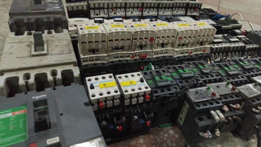 5月4日北京【京械6490】单位淘汰报废处置接触器一批43只（具体以实物为准，非专业人士谨慎竞拍）网络拍卖公告