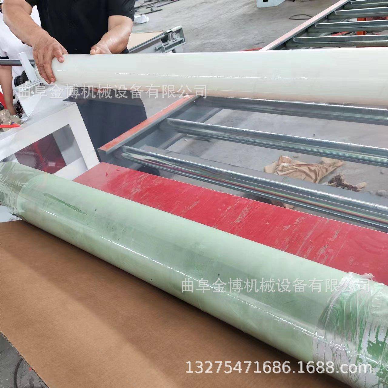 包装纸箱贴铝箔纸机器粘合牢固平整没有气泡透明保护膜覆膜机