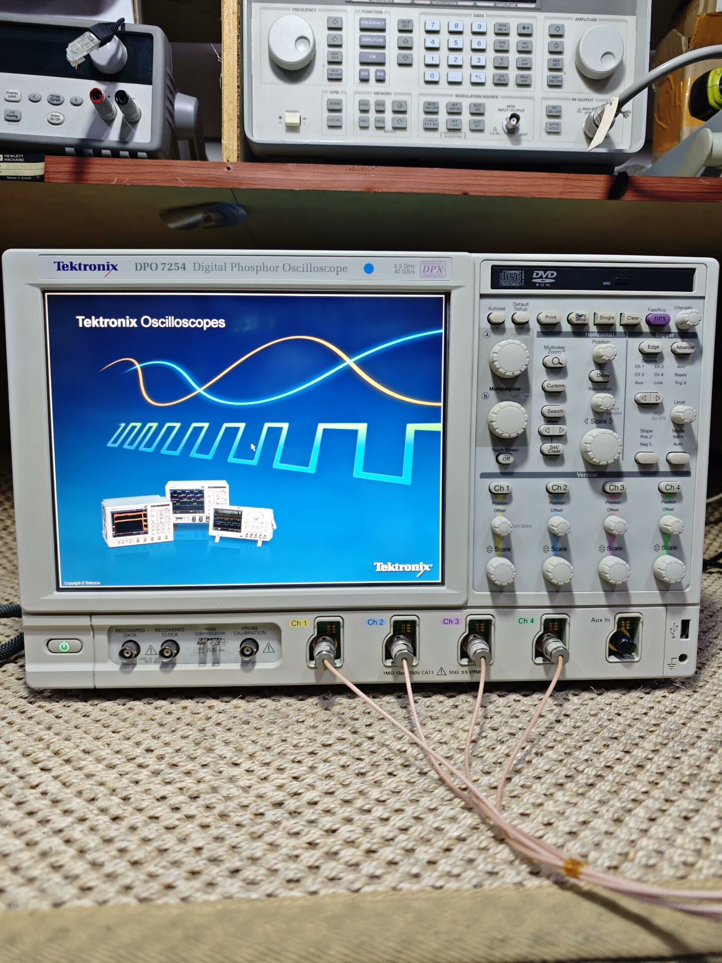 Tektronix泰克DPO7254示波器，4通道，2.5G