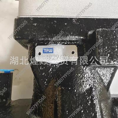 康明斯发动机 QSC8.3 空压机总成 4929623