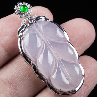 天然缅甸翡翠玉吊坠女正品18K金伴钻镶嵌冰润金枝玉叶吊坠6.20g
