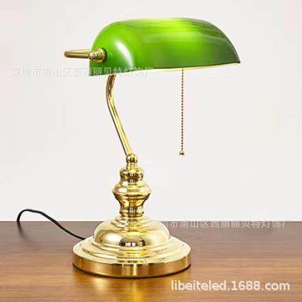 跨境美式复古民国办公学习卧室书桌银行台灯电镀床头灯工厂直供
