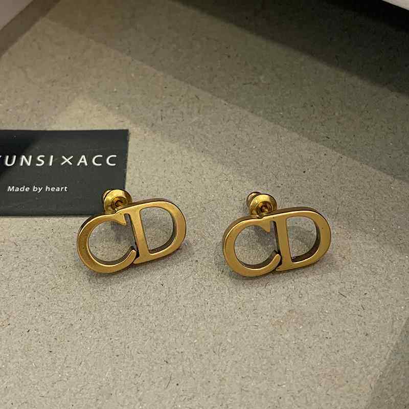 D家复古金色CD字母小耳钉女2025年新款爆款耳环简约气质欧美耳饰
