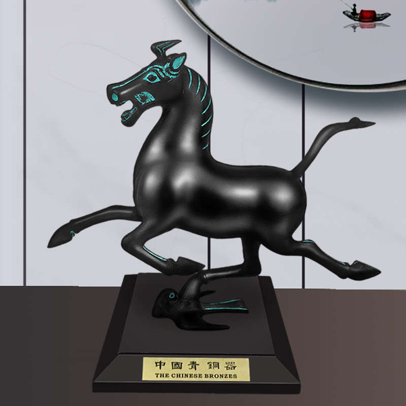 马踏飞燕摆件招财纯铜马仿古青铜器铜奔马中式书房古玩古董博古架