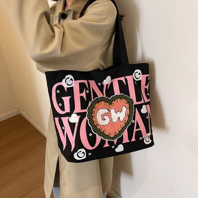 GentleWoman毛绒爱心彩绘字母帆布包包2025新款印花休闲单肩包袋