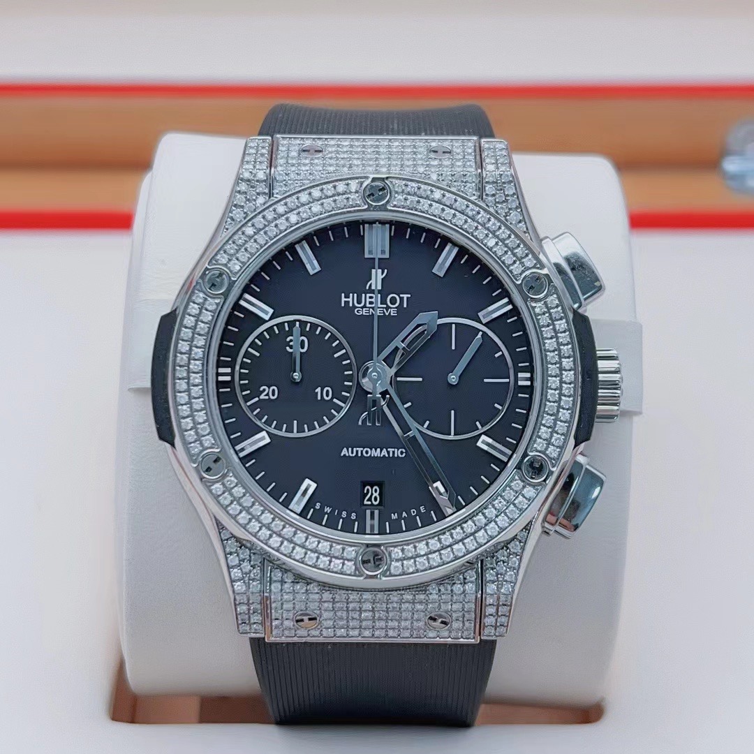 98新45mm宇舶经典融合系列521.NX.1171.RX自动机械男表后镶钻