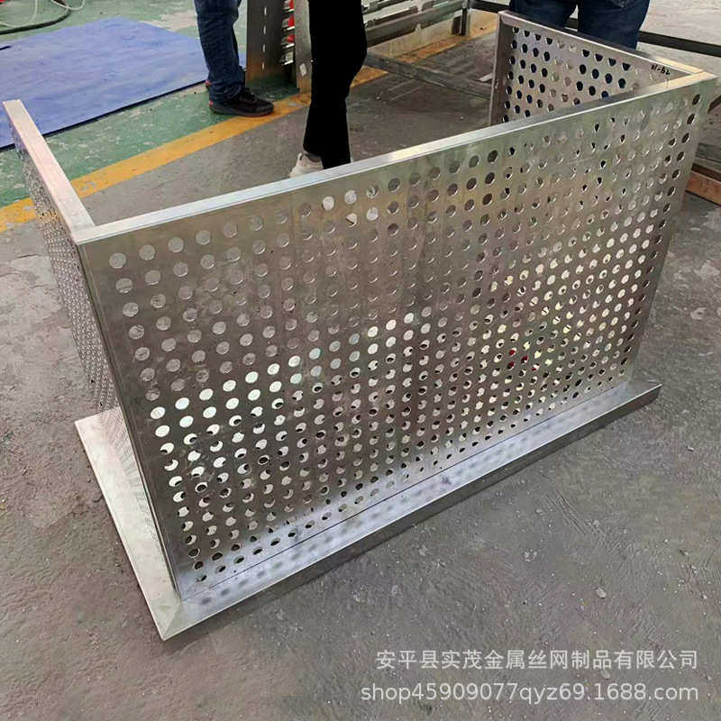 铝单板空调罩承接工程室外压缩机防护罩定制镂空铝合金外机保护罩