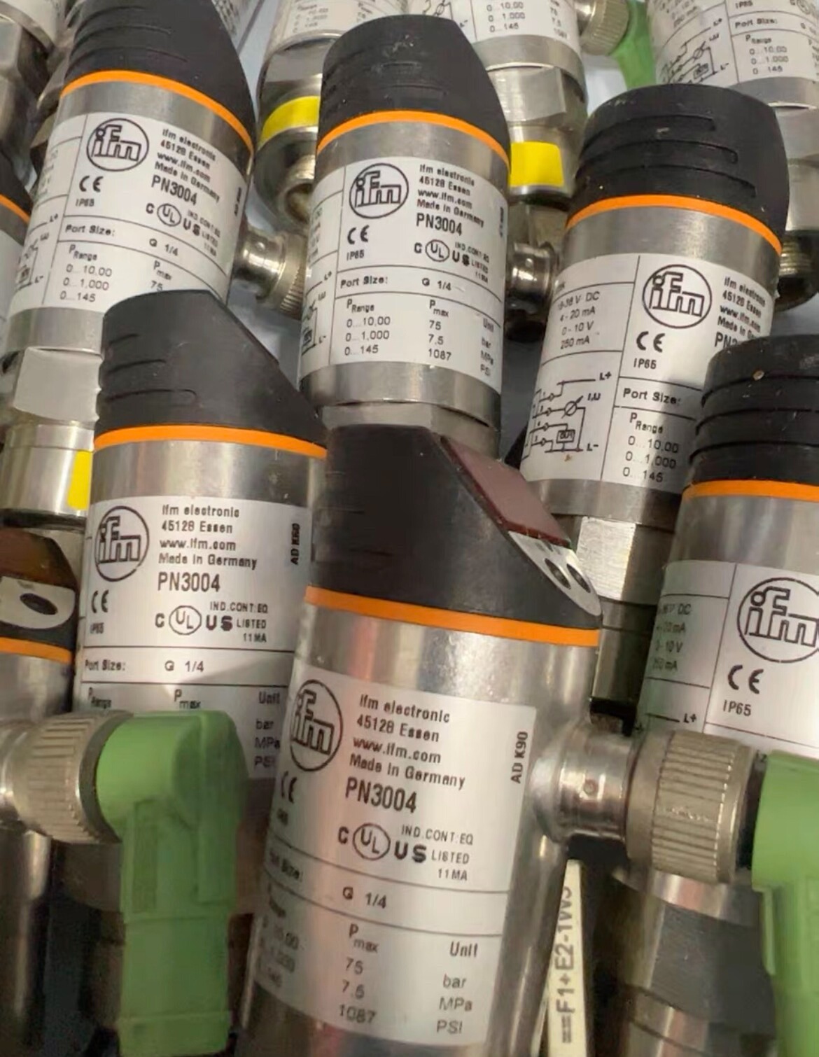 易福门压力传感器，易福门PN3004