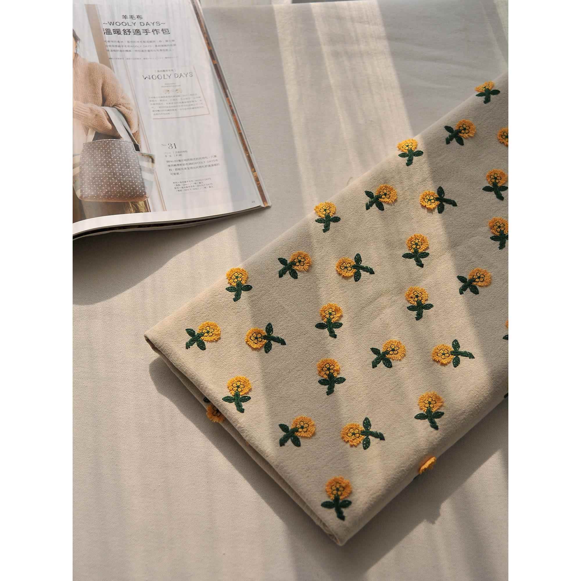 沙发布料面料雏菊棉麻刺绣面料diy手工材料包抱枕沙发套花卉布料