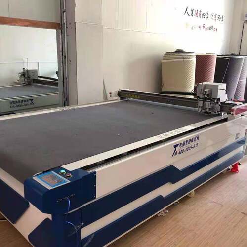 皮毛一体裁剪机圆刀裁剪振动刀切割机