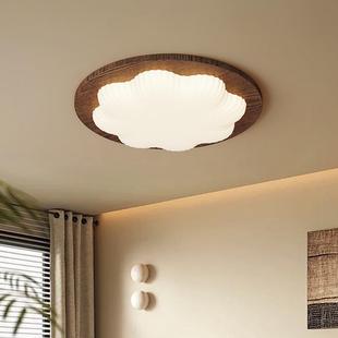 客厅灯2025新书28294房卧室灯创意实室木卧6吸顶灯中古风灯具主灯