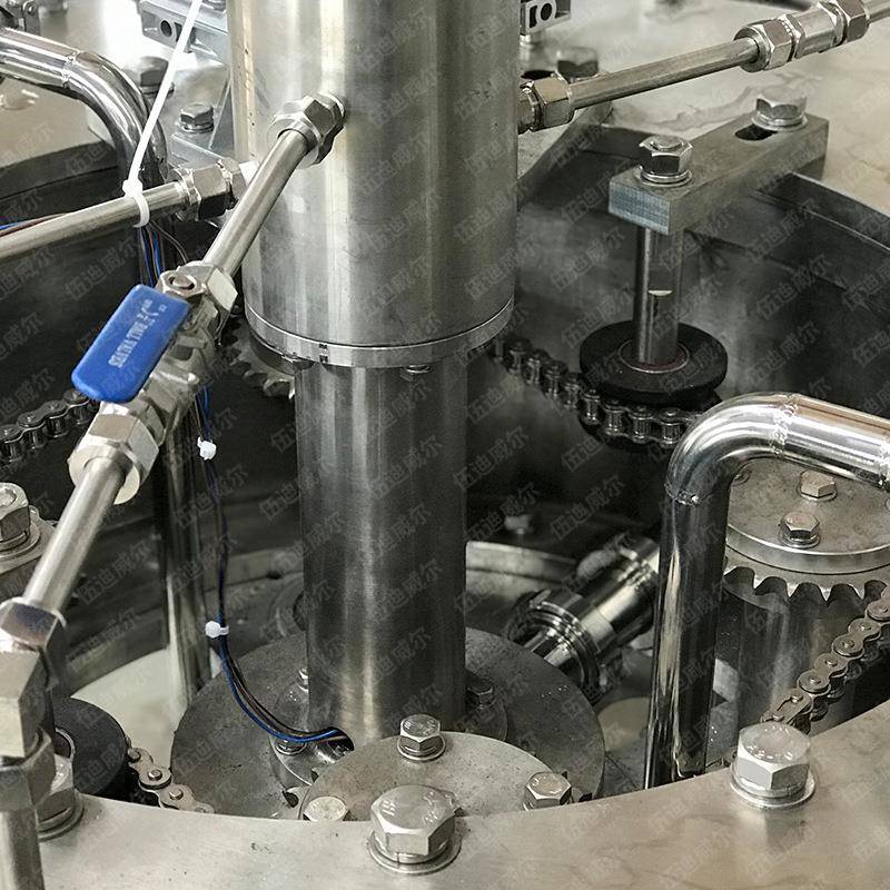 HOT小型啤酒起泡酒加工设备自动啤酒起泡酒灌装机灌装设备