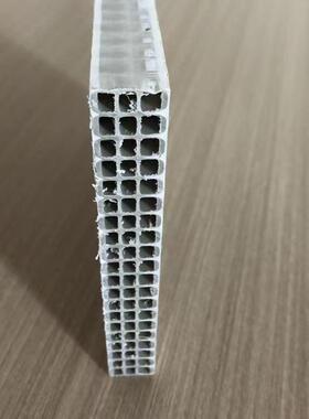 型中塑料建筑模板施工模空版pcv塑新钢木板模板周转5120000次耐用