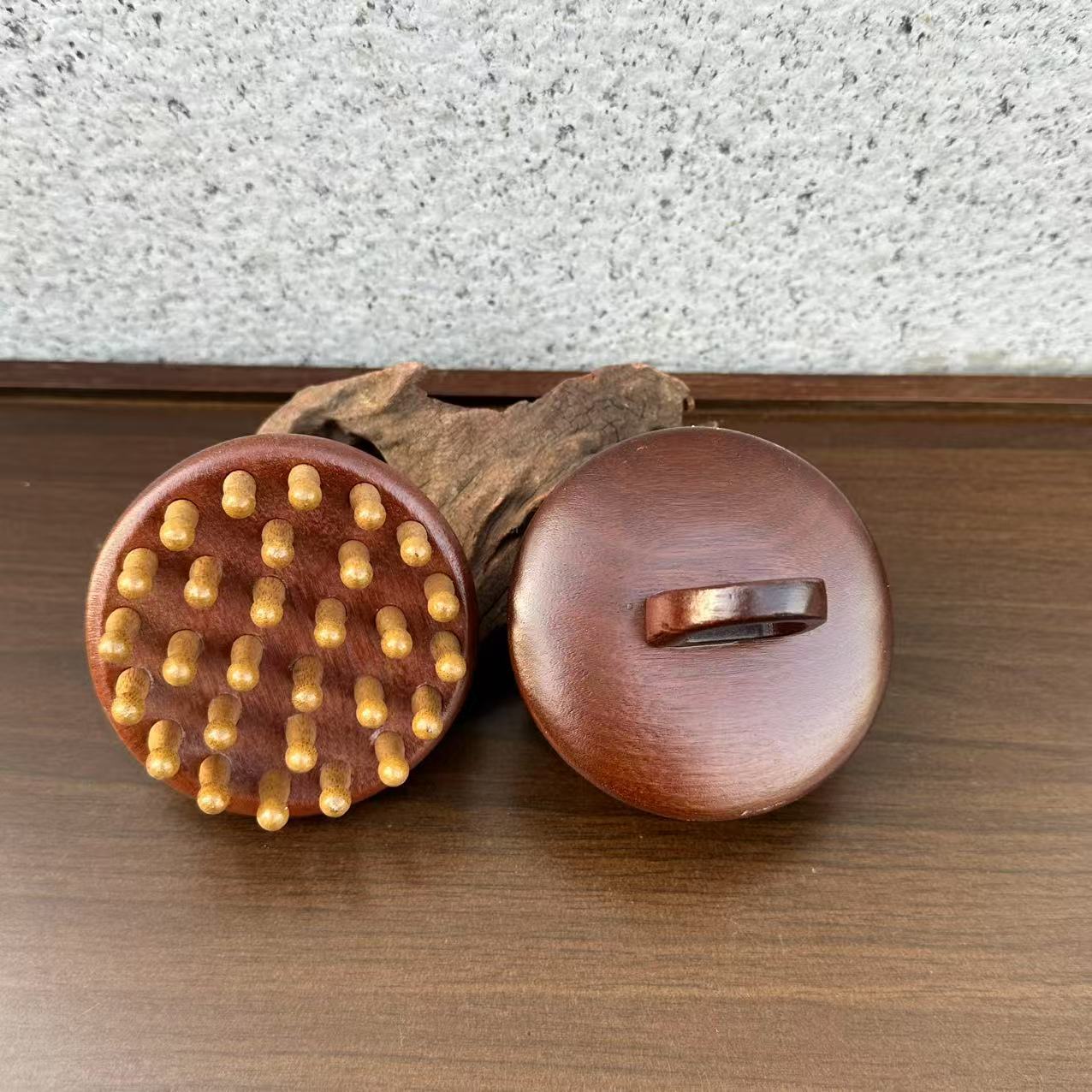 伴手礼檀木按摩男士唇部磨砂膏