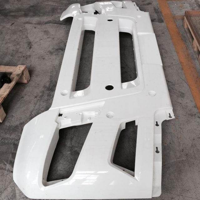 适用汕德卡C7H保险杠总成 AZ16D424000161