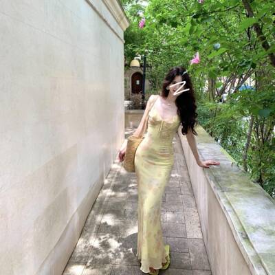 法式印花吊带荷叶袖气质修身显瘦洋装包臀鱼尾长裙黄色碎花V领