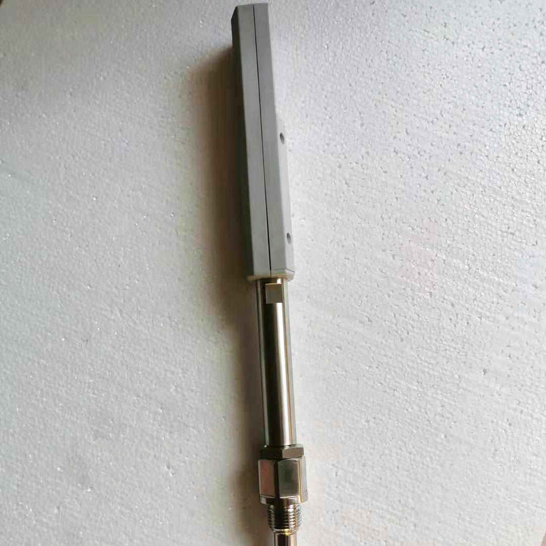 товар из китая None