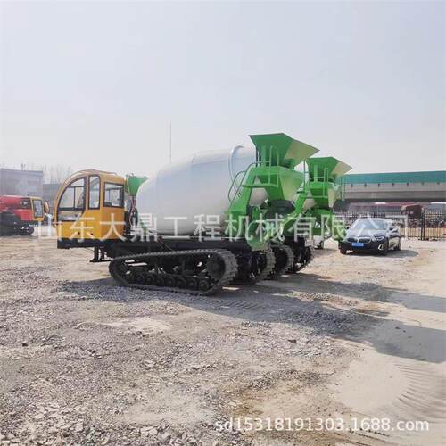 供应小型履带罐车运输车2-5方履带混凝土搅拌车