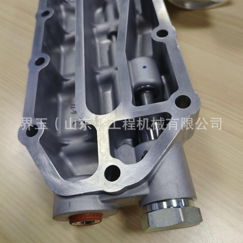 松小PC300 360-7-8机油散热器边盖6742-01-5041