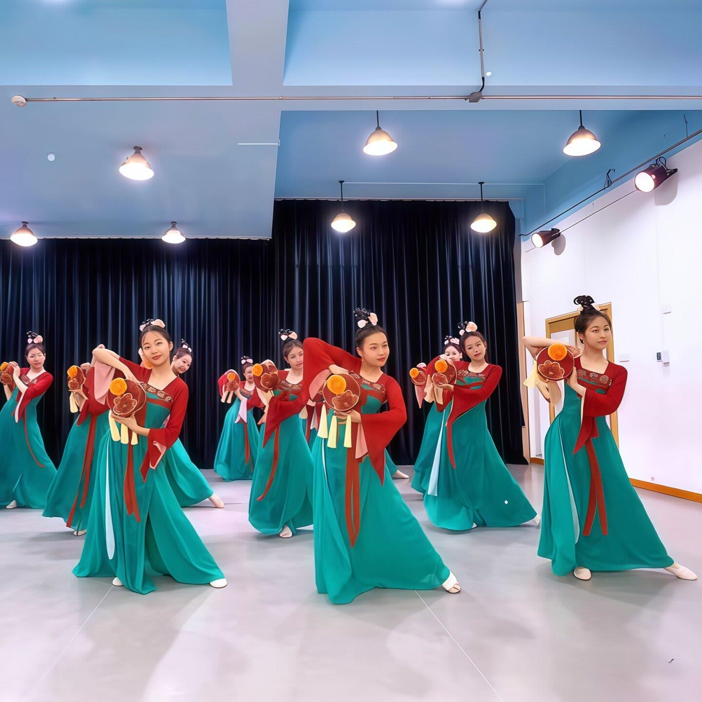 明灯祈福舞蹈服元旦女童古典舞演出服古风汉服唐装襦裙表演服装